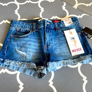 Women’s size 7 shorts